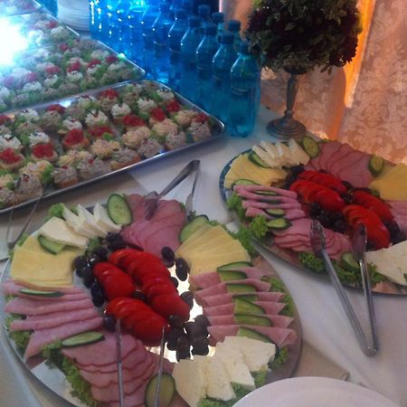 Hotel Baden Келераші Екстер'єр фото