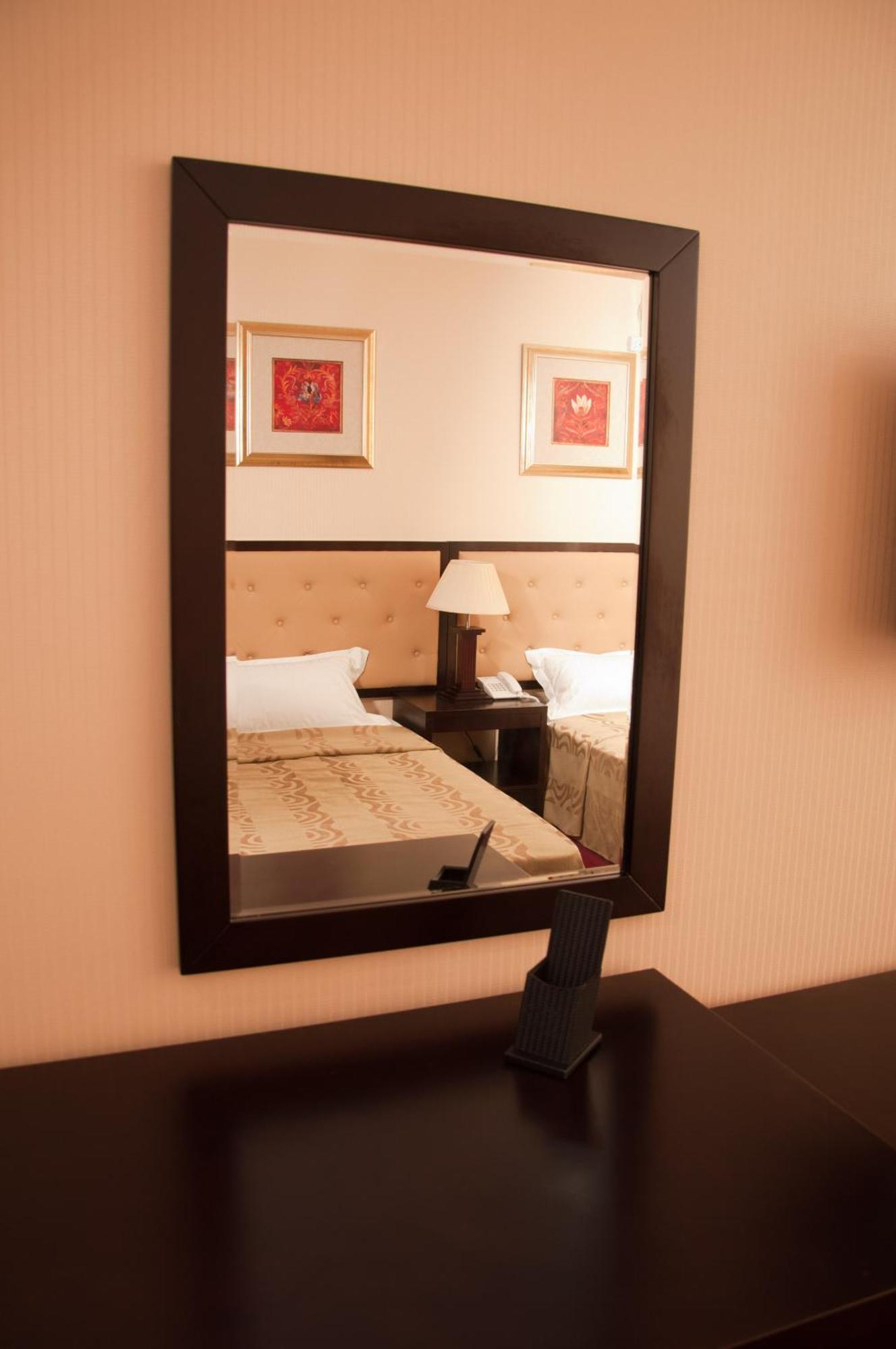 Hotel Baden Келераші Екстер'єр фото
