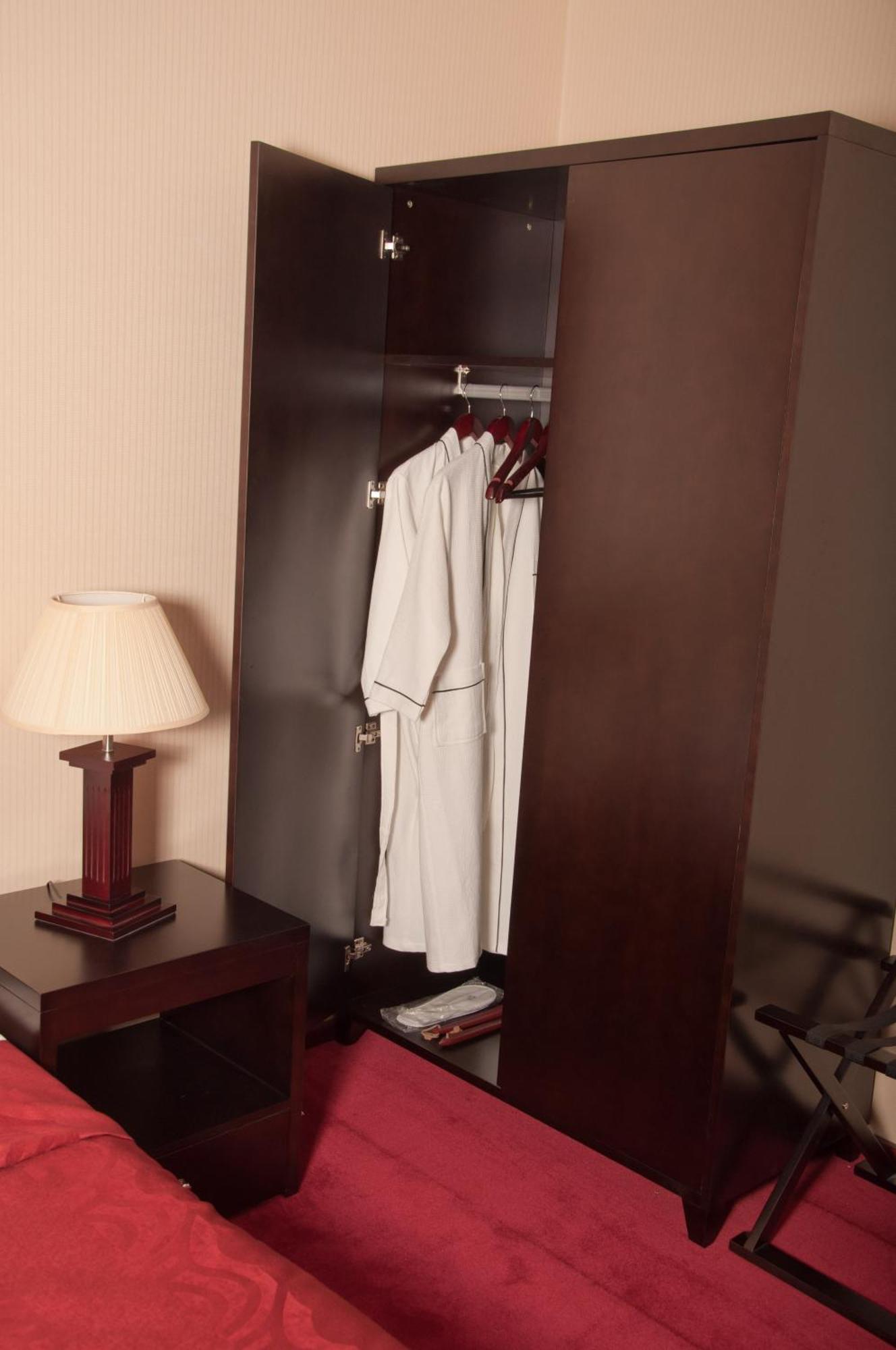 Hotel Baden Келераші Екстер'єр фото
