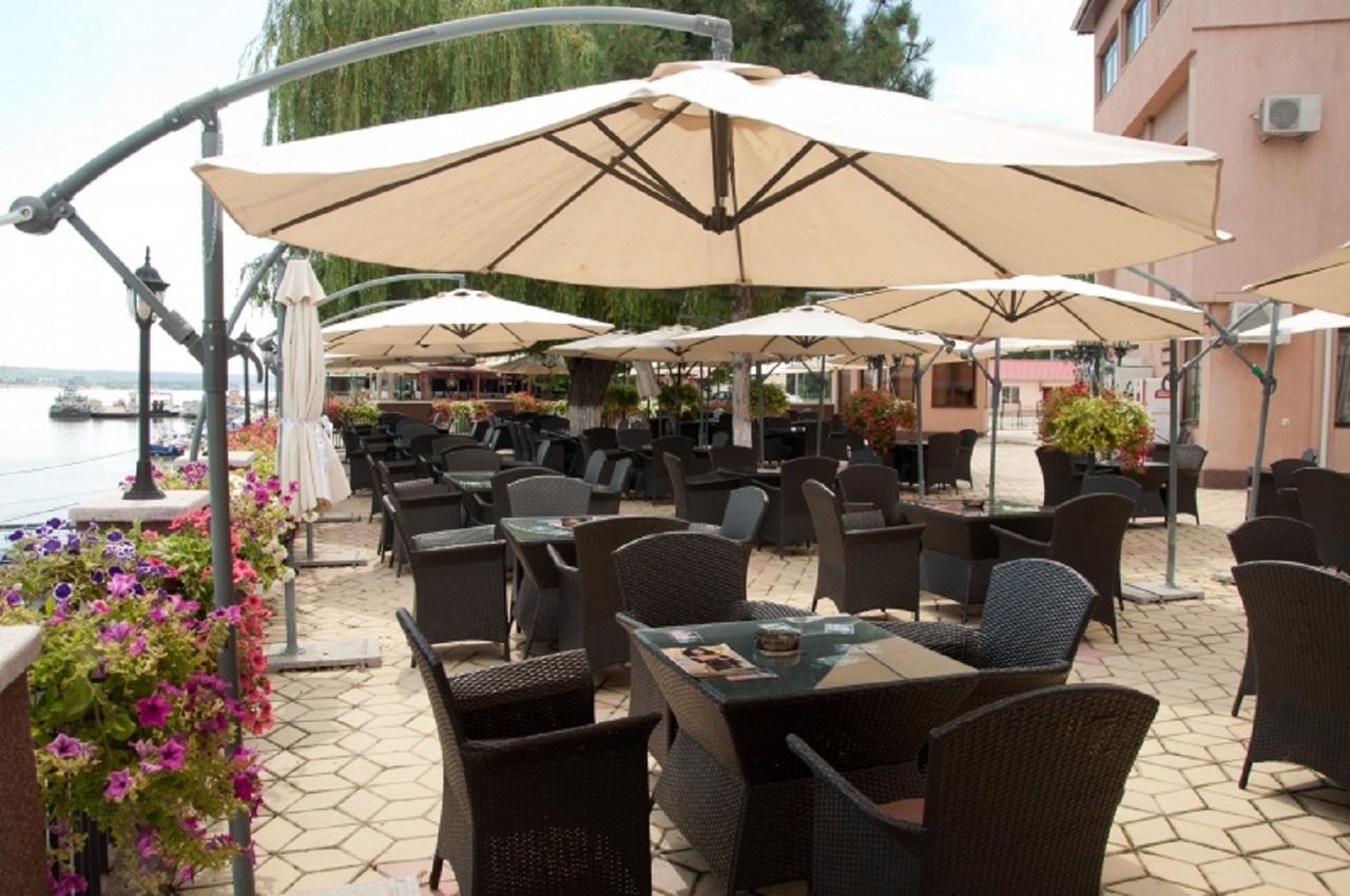 Hotel Baden Келераші Екстер'єр фото